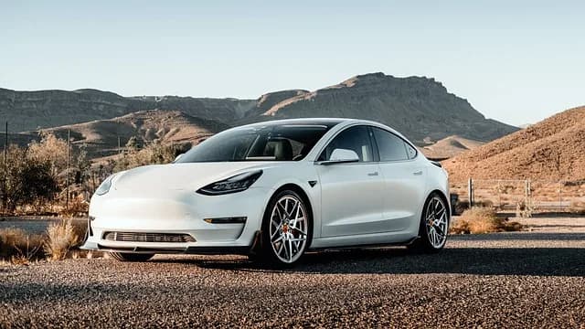 For Hire : EV Tesla Model 3 - 2023, 28500KM, Sedan, 5 Seats — photo 1 of 1