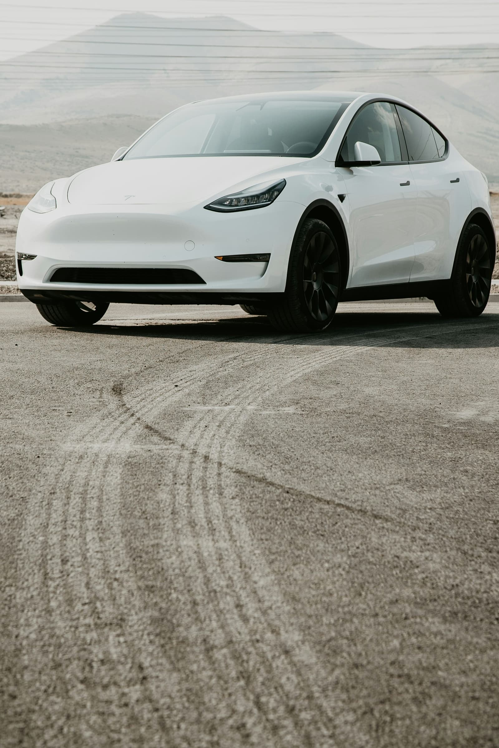For Sale : Tesla Model Y - 2025, 18400KM, SUV, 5 Seats — photo 6 of 6