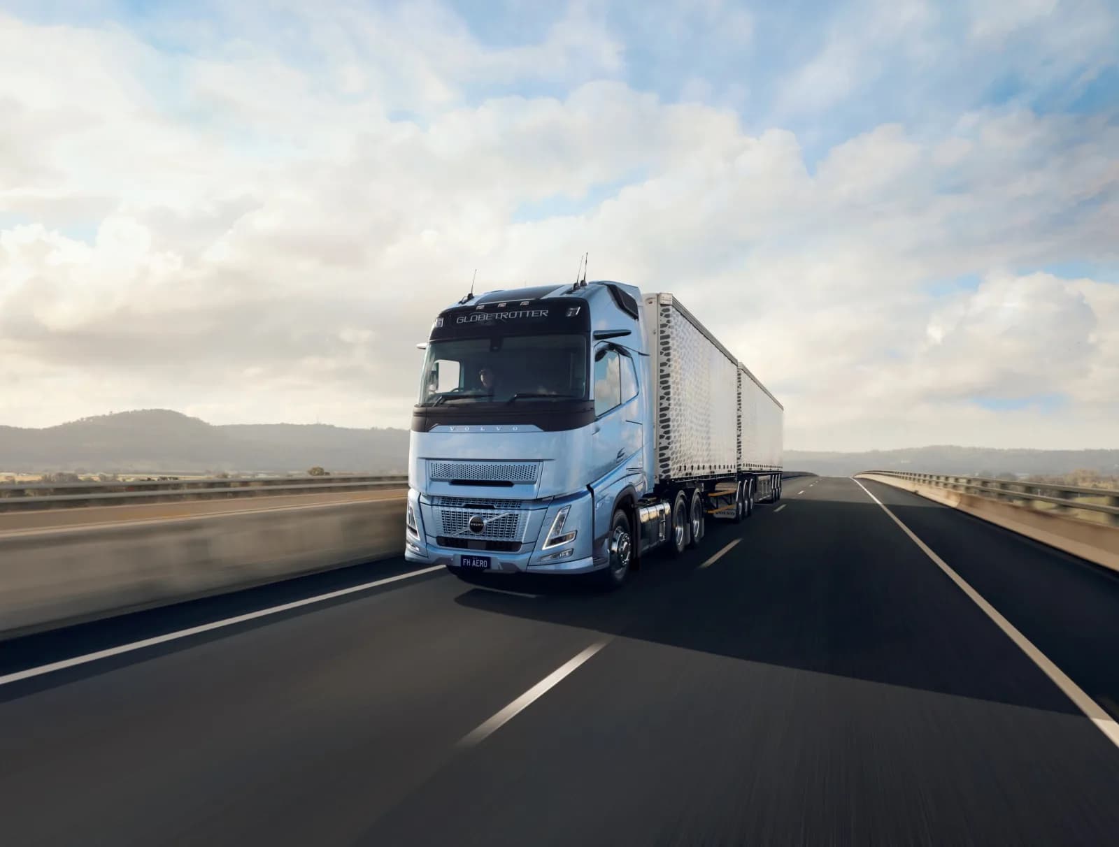 For Sale : Semi Truck Volvo FH Electric 6x4 - 2023, 6x4, Full electric, 62000KM, Sleeper cab — photo 1 of 1